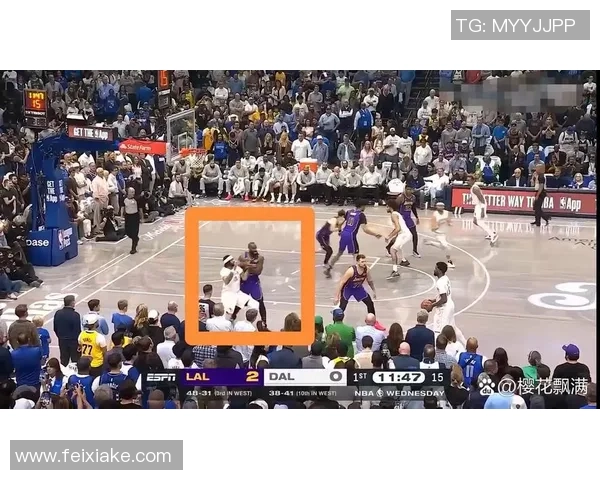 科比亲临湖人对决独行侠现场重温经典对抗时刻 科比亲临湖人对决独行侠现场重温经典对抗时刻