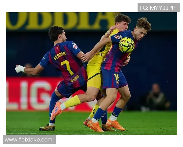 比利亚雷亚尔vs巴萨数据前瞻：谁能在西甲之巅取胜？